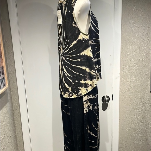 Cream and Black Tie-Dye Wide-Leg Jumpsuit - Picture 5 of 16